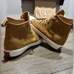 Chuck Taylor II Boot Hi Waterproof Leather with Lunarlon Insole Size 10M